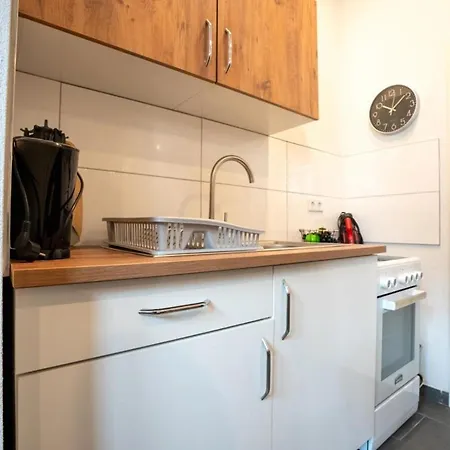 Livemore24 - 1 In Hoch Wlan - Smart-tv - 24-7 Check-in Und Kueche Apartmán