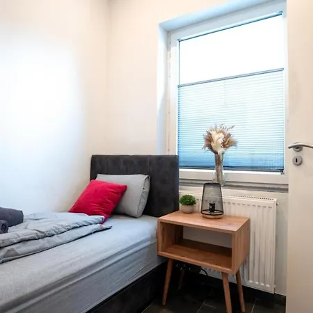 Livemore24 - 1 In Hoch *