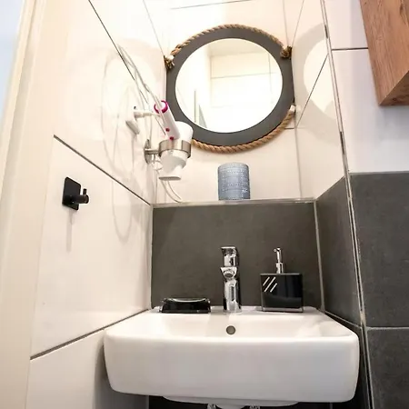 Apartmán Livemore24 - 1 In Hoch Wlan - Smart-tv - 24-7 Check-in Und Kueche