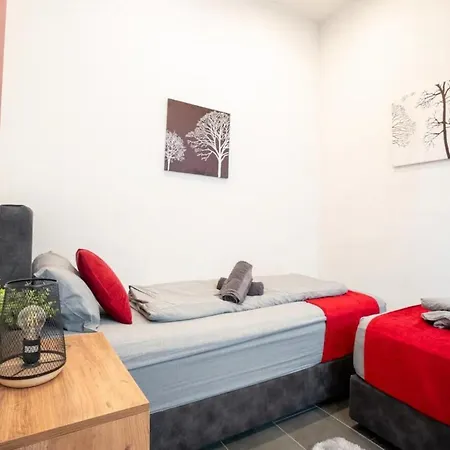 Livemore24 - 1 In Hoch Wlan - Smart-tv - 24-7 Check-in Und Kueche Apartmán *