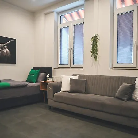 Livemore24 - 1 In Hoch Wlan - Smart-tv - 24-7 Check-in Und Kueche Apartmán
